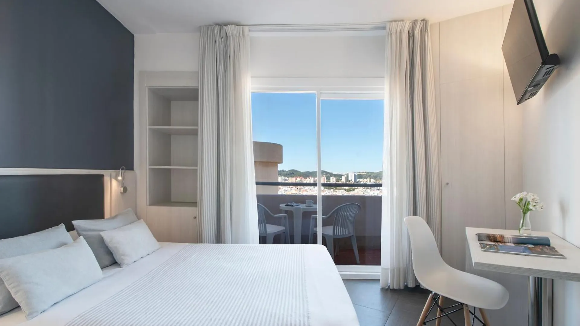 Hotel El Puerto By Pierre Vacances Fuengirola 3*,  Španělsko