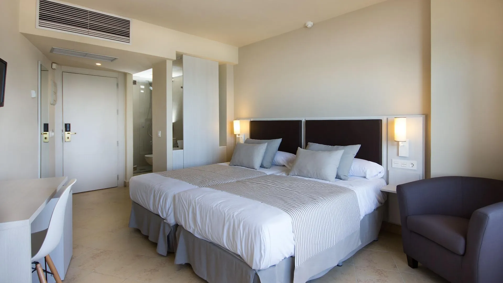 Hotel El Puerto By Pierre Vacances Fuengirola 3*,  Spain
