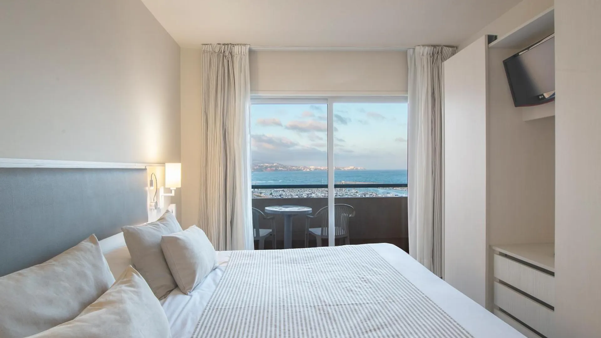 Hotel El Puerto By Pierre Vacances Fuengirola Spanien